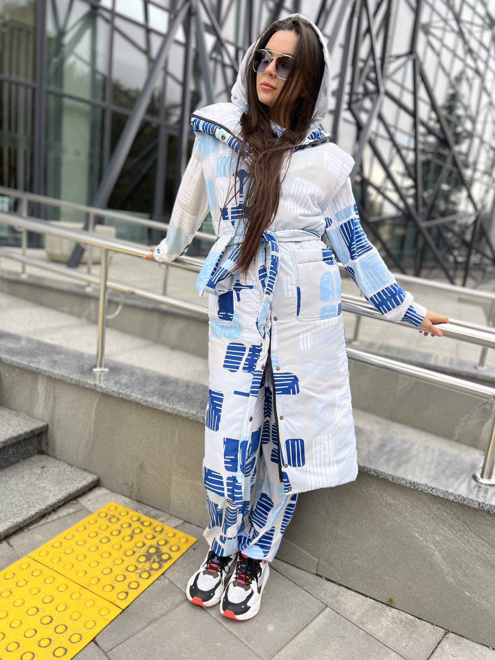 Damska dopasowana długa kamizelka z kapturem, wiosna/jesień, Artykuł VO-47, druk 87