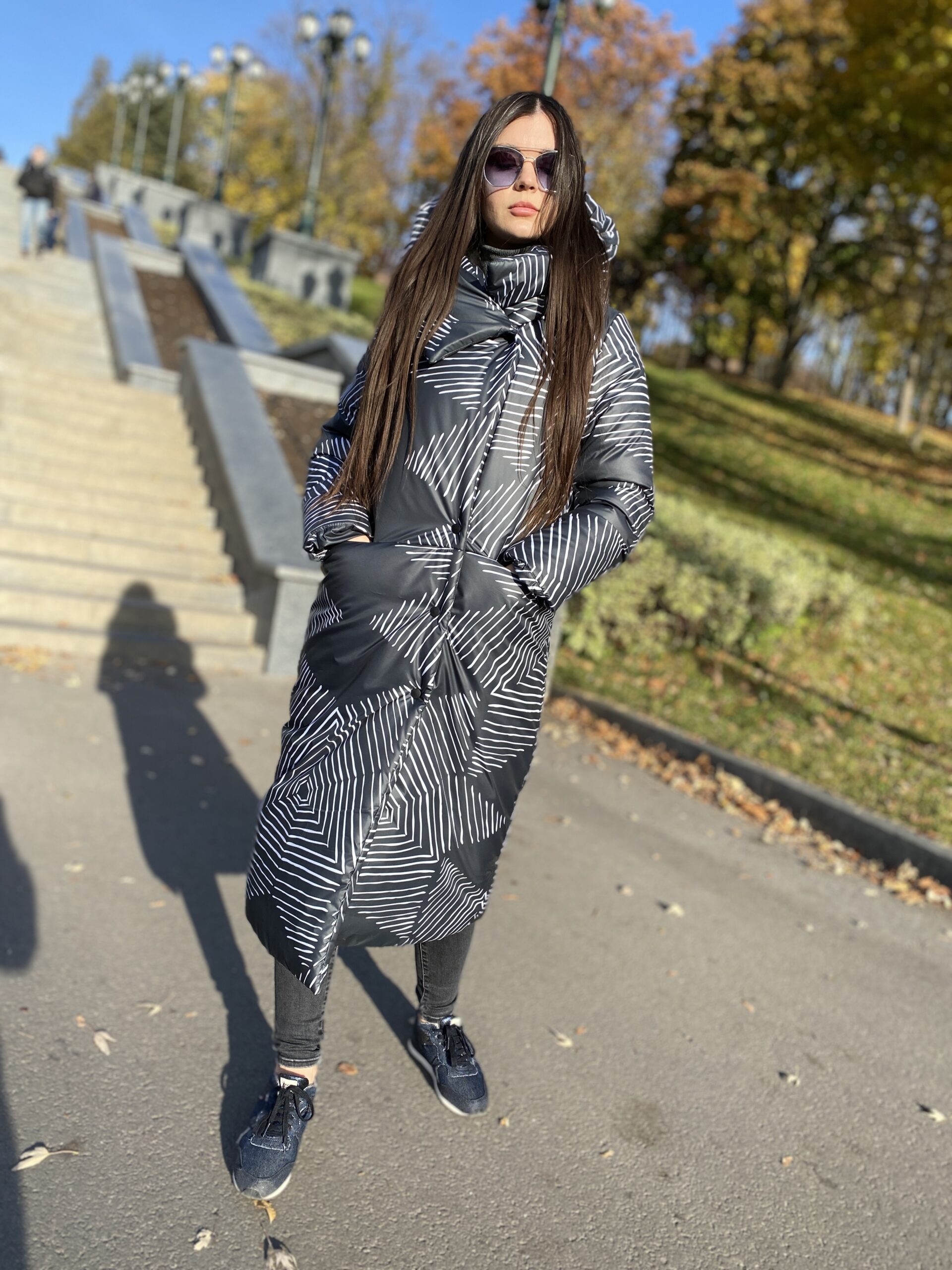 Жіноча куртка – ковдра, зимова із об’ємним капюшоном