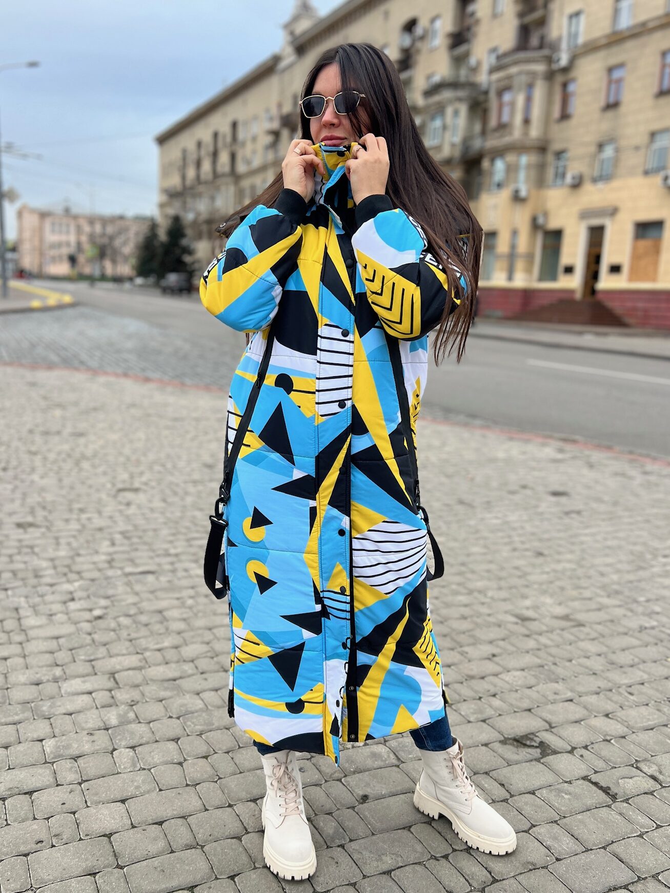 Довге зимове пальто куртка прямого крою з капюшоном, жовто блакитне