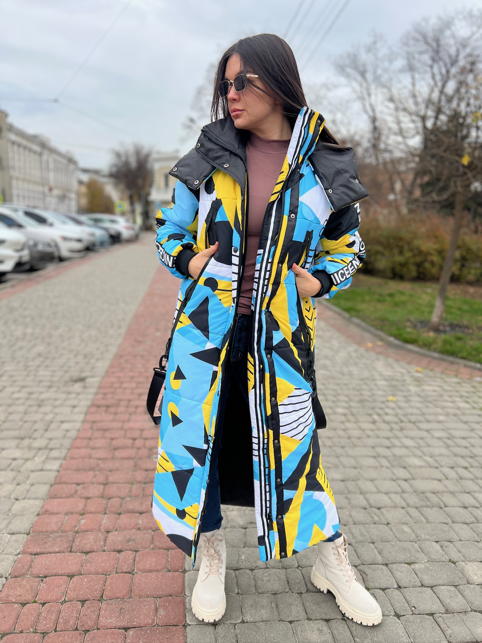 Довге зимове пальто куртка прямого крою з капюшоном