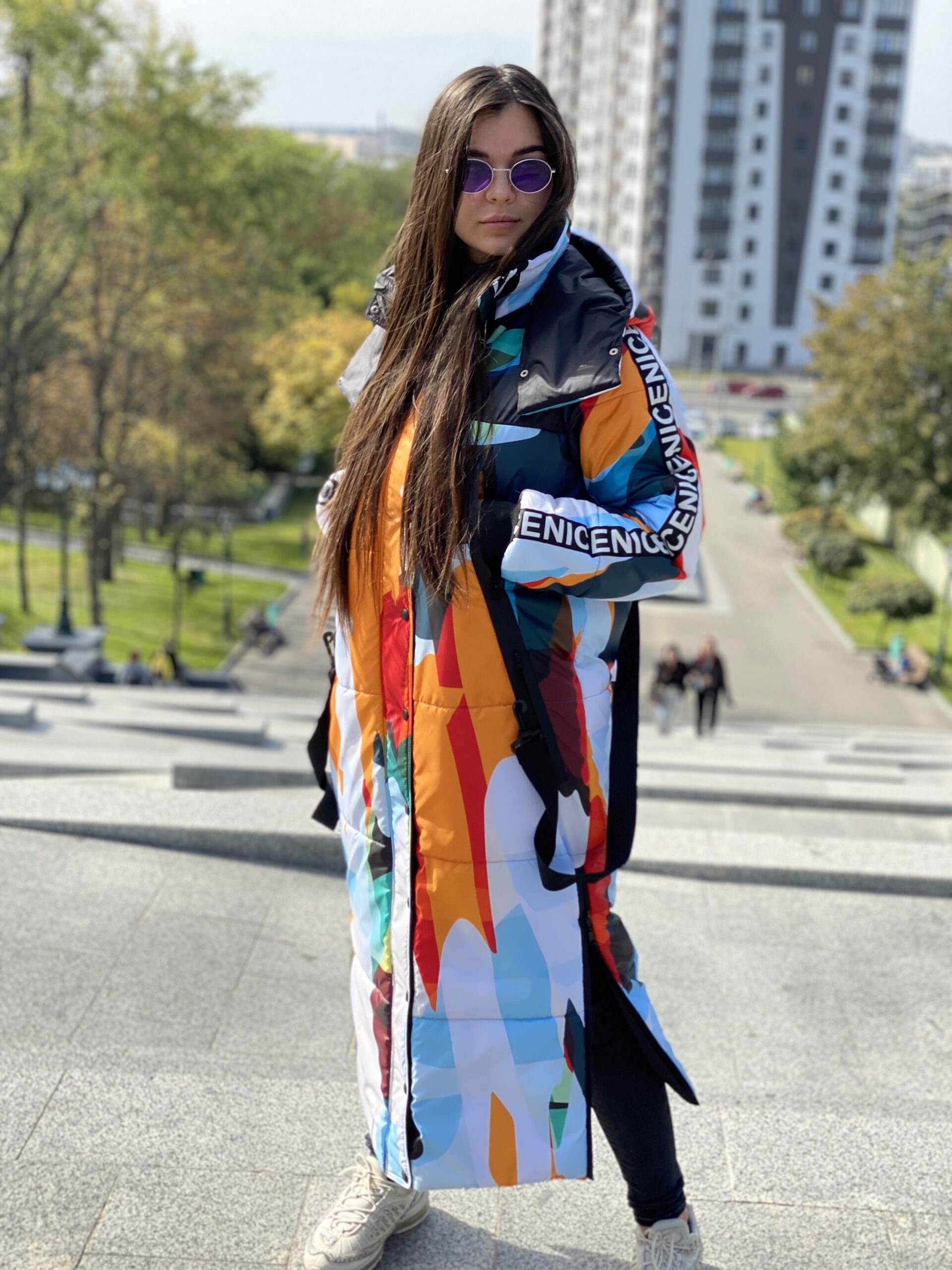 Довге зимове пальто куртка прямого крою з капюшоном