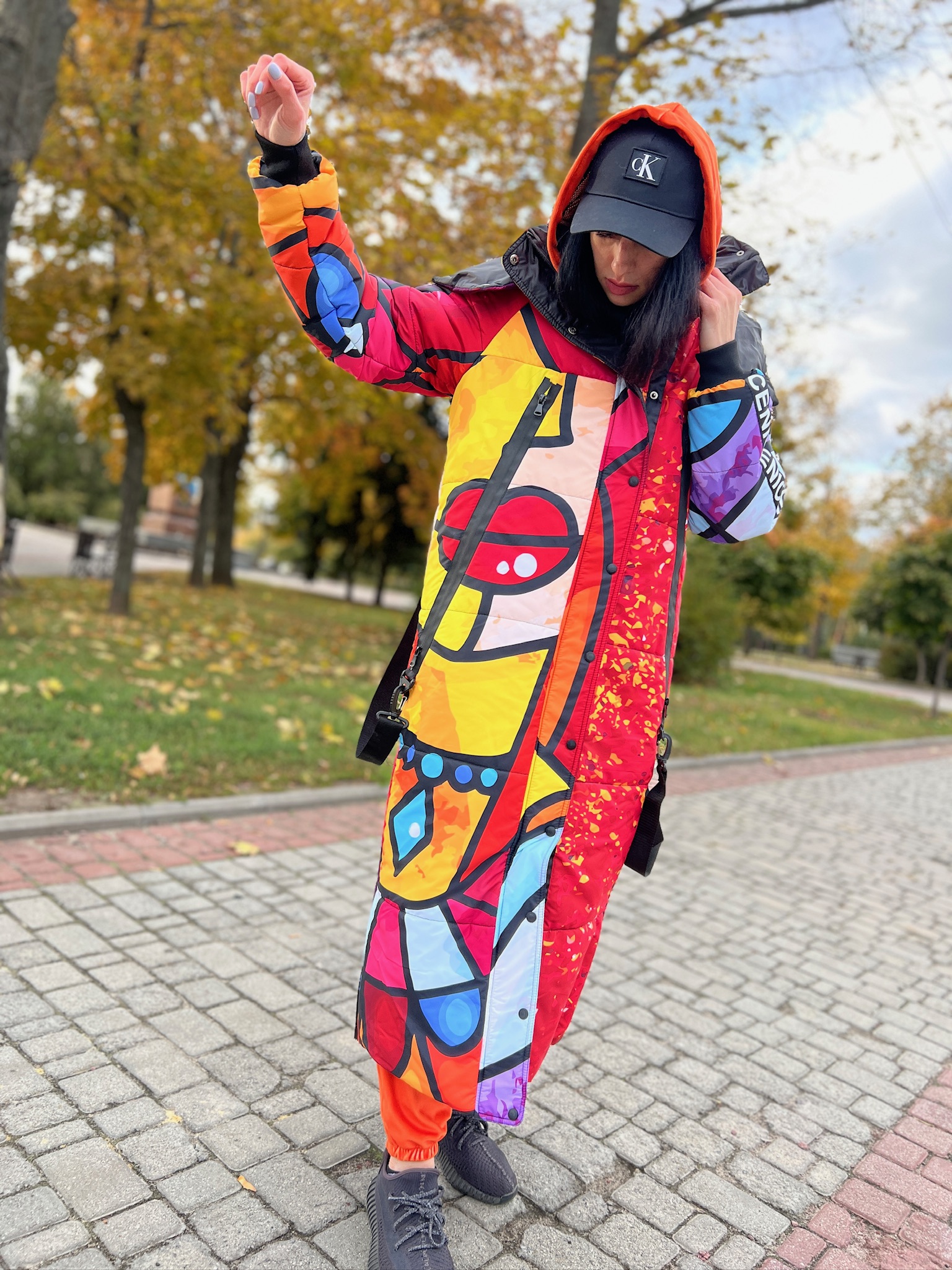 Довге зимове пальто куртка прямого крою з капюшоном