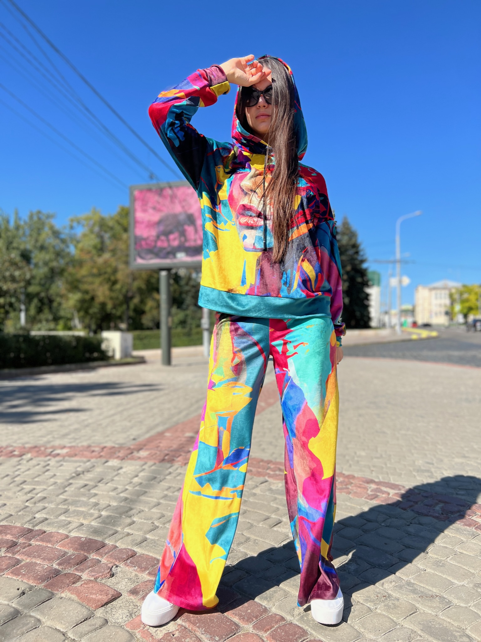 Велюровий жіночий костюм, весна/осінь