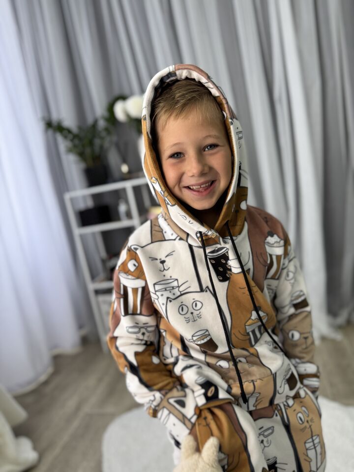 Дитячий велюровий костюм із котиками, на хлопчика або дівчинку