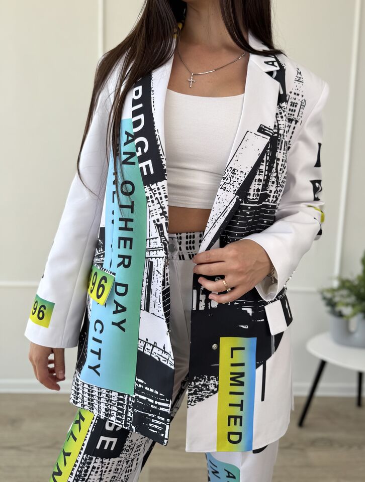 Жакет жіночий, оверсайз білий із принтом місто
