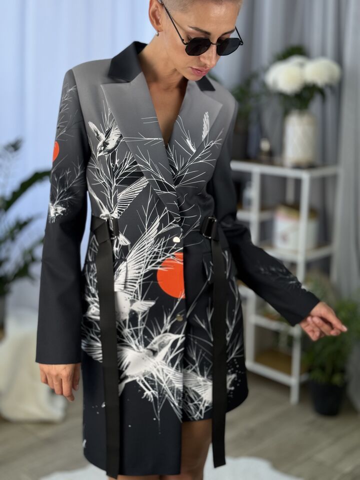 Сукня-жакет, приталена, колір графіті із пташками
