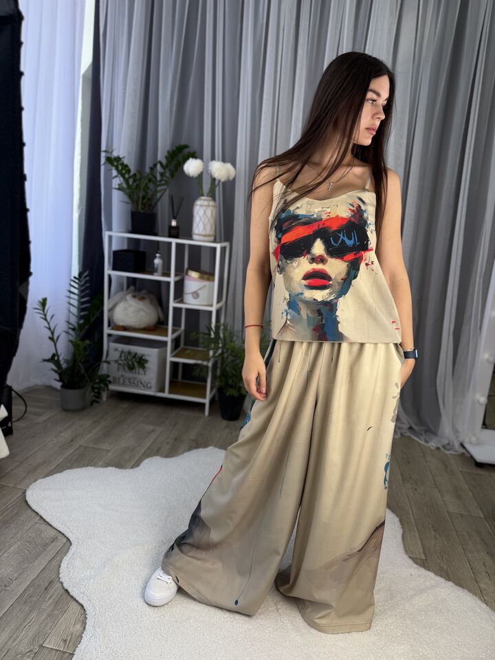 Жіночий літній костюм із штанами та майкою, бежевий