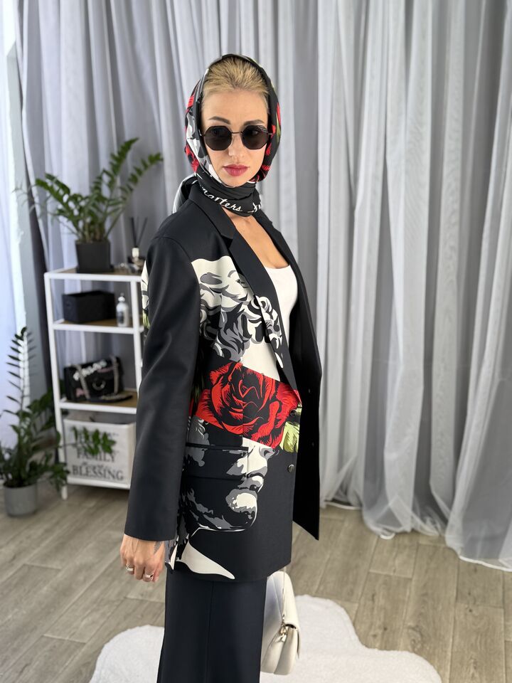 Жіночий жакет оверсайз, чорний із трояндою