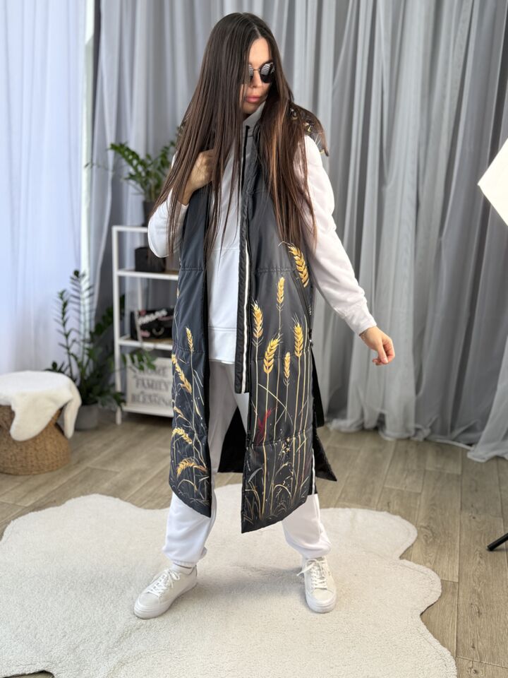 Жіноча довга жилетка, чорна із колосками