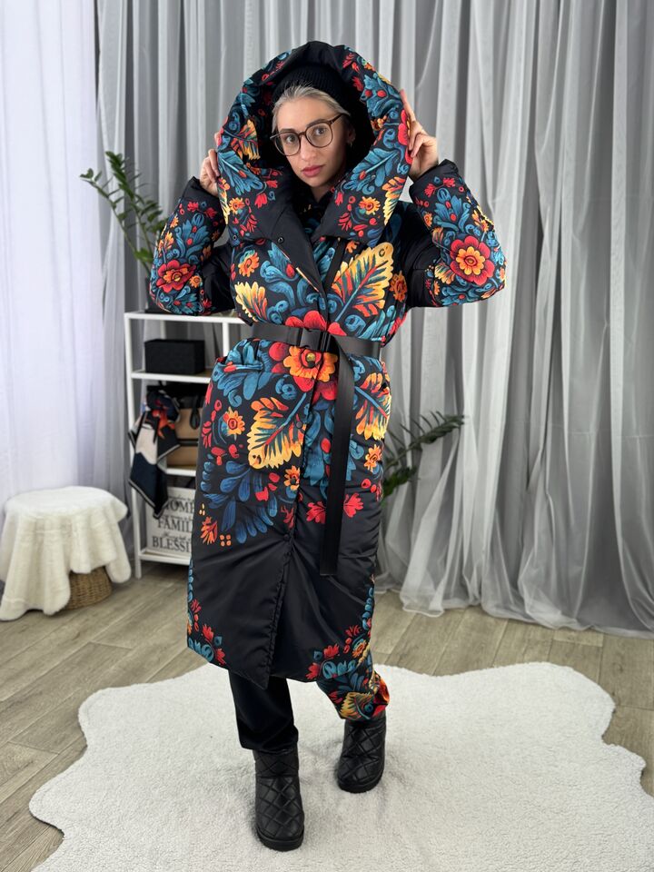 Жіноча куртка – ковдра, зимова із об’ємним капюшоном