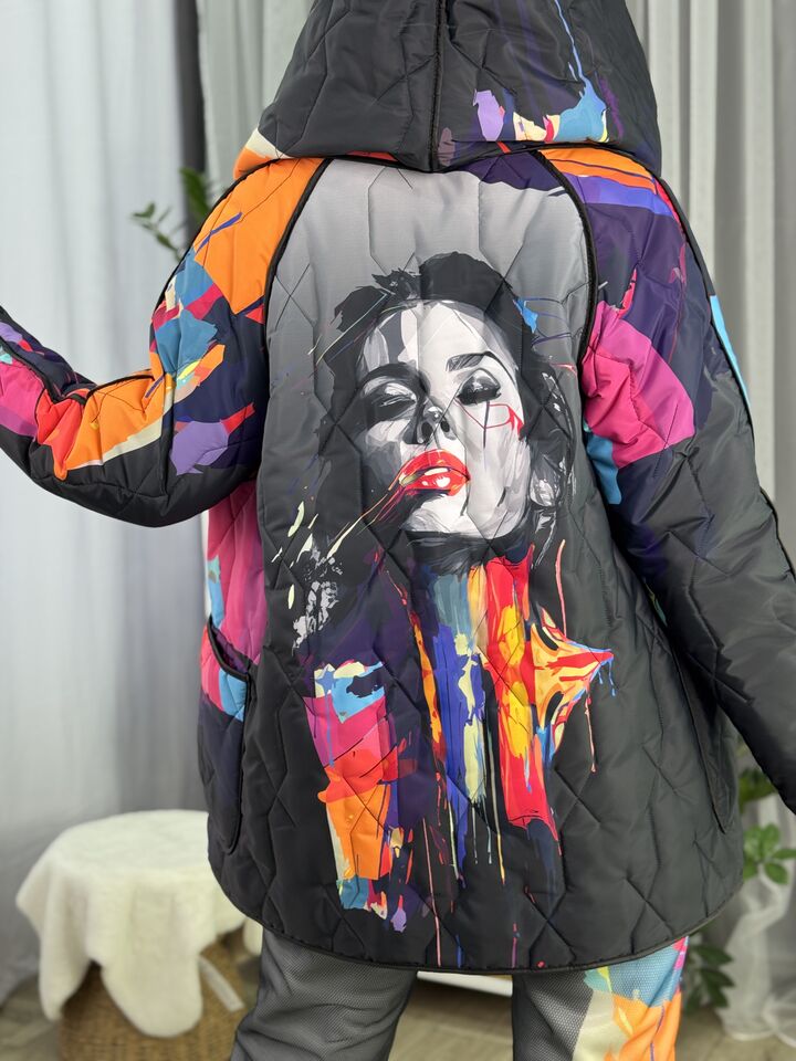 Двостороння жіноча коротка стьобана куртка, сірий принт