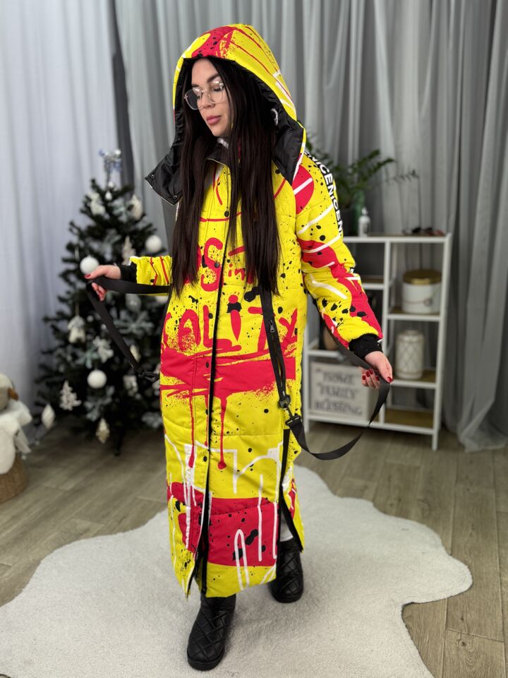 Довге зимове пальто куртка прямого крою з капюшоном